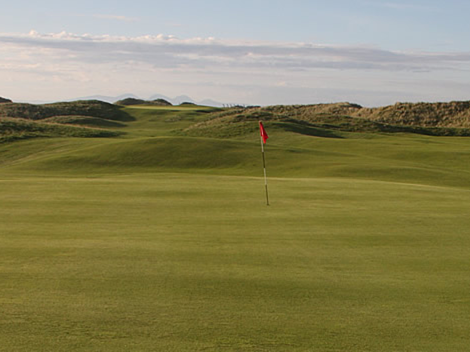 Play Machrihanish Championship Golf Course, Scotland